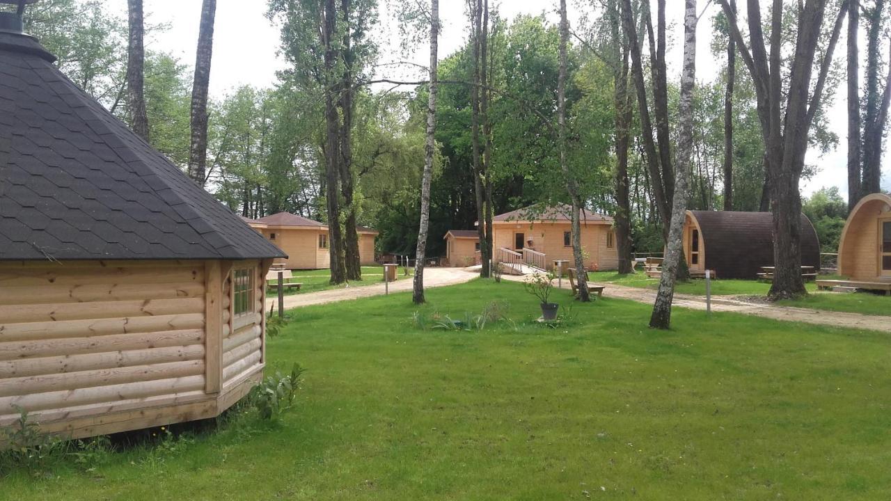 Hotel Le Petit Robinson Champvert Exterior foto